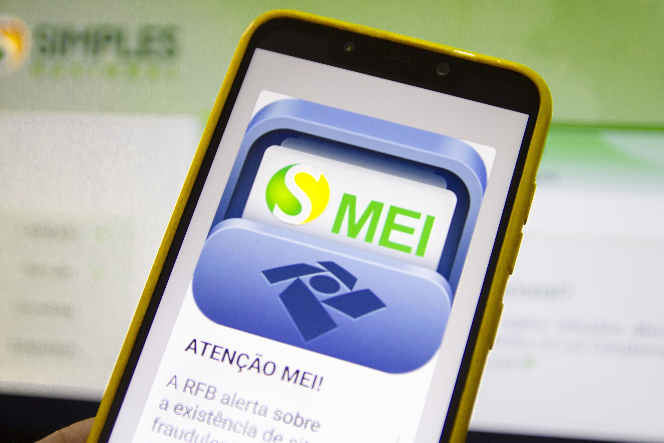 Pix MEI: quem terá direito a receber os R$ 5 mil do governo