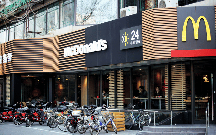 Franquia do McDonalds: saiba quanto custa e se vale apena investir