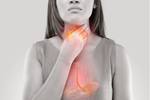 Você sente azia ou queimação com frequência após as refeições? Saiba o que pode está acontecendo com seu corpo