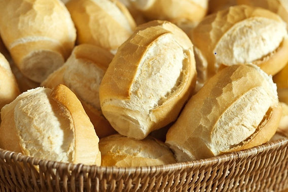 O pão francês realmente faz tão mal à saúde como muita gente acredita