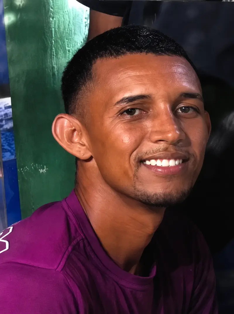 Caseiro é executtado a tir0s de pisttola e calibre 12 dentro de granja no RN