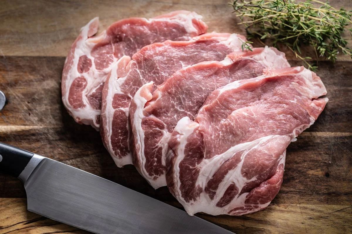 Carne de porco é um "venneno" para a sua saúde? Nutricionista explica