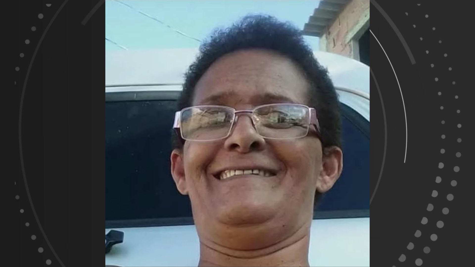 Mulher mortta é encontrada sentada dentro de geladeira e em estado de decompposição