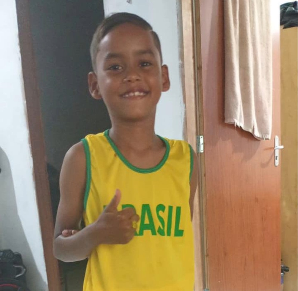 Mãe, padrasto e tio são presos em flagrante após criança de 8 anos m0rrer com tir0 em casa no RN